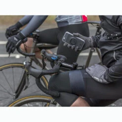 Étui Poncho Quad Lock Pour Google Pixel -ADM Sport Boutique 6 road ip8 poncho 1 710x 9db6ad86 48d2 48bd 8ead cbf5a06544d6