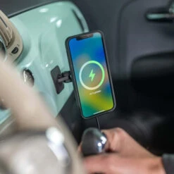 SP CONNECT Support Pour Téléphone Adhésif Pro Avec Chargement -ADM Sport Boutique spc charging adhesive mount pro 52838 7